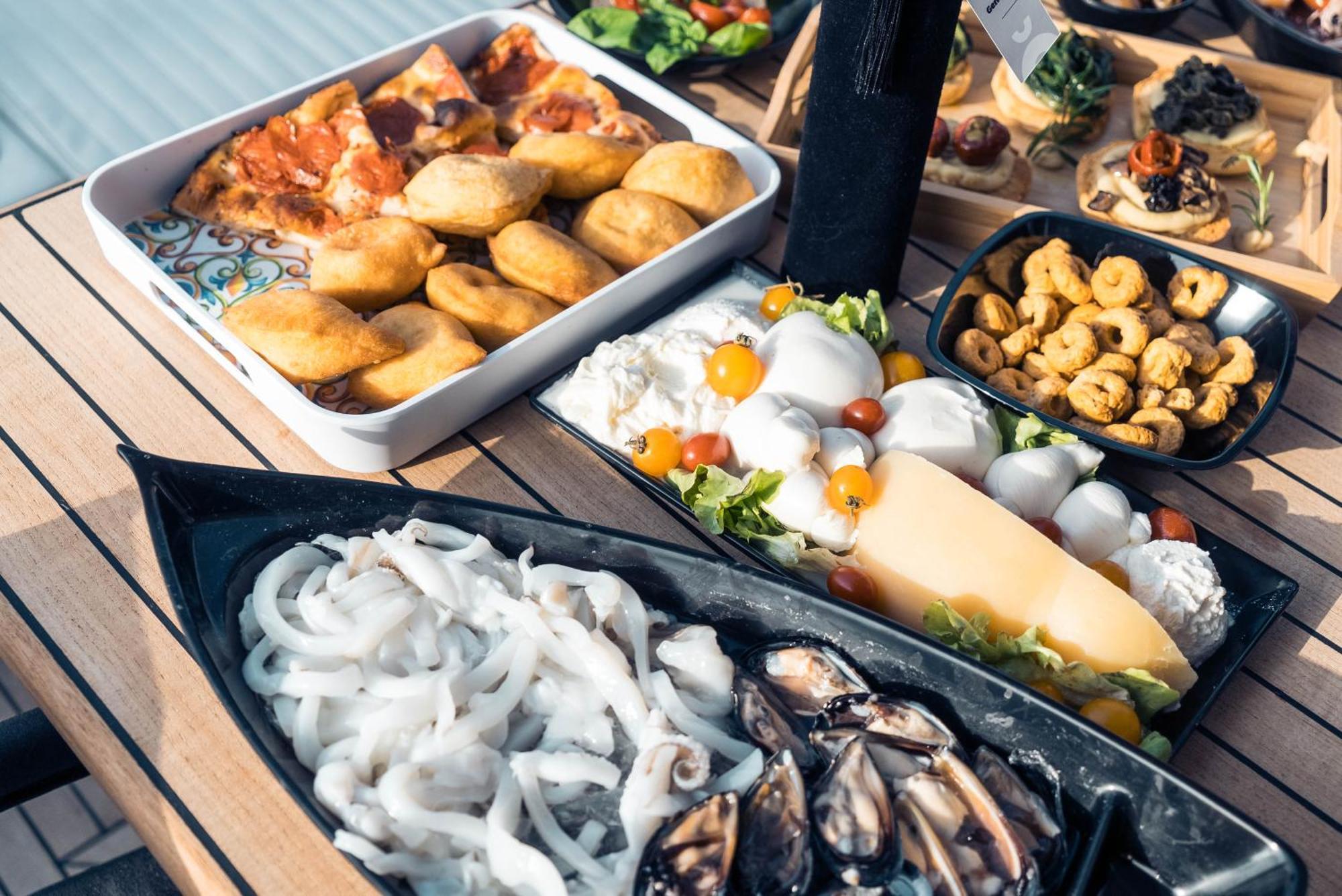 Discoverboat - Pita - Exclusive Boat&Breakfast Bari Exteriör bild
